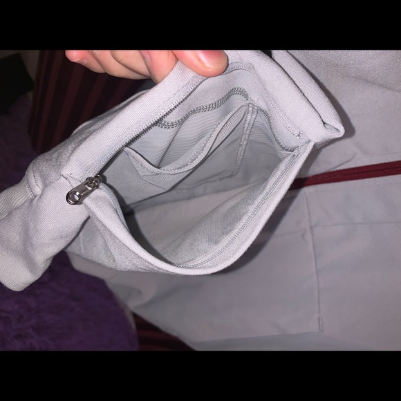 Mens Lululemon jacket. Excellent condition. Zipper pockets. Size large - Picture 3 of 11